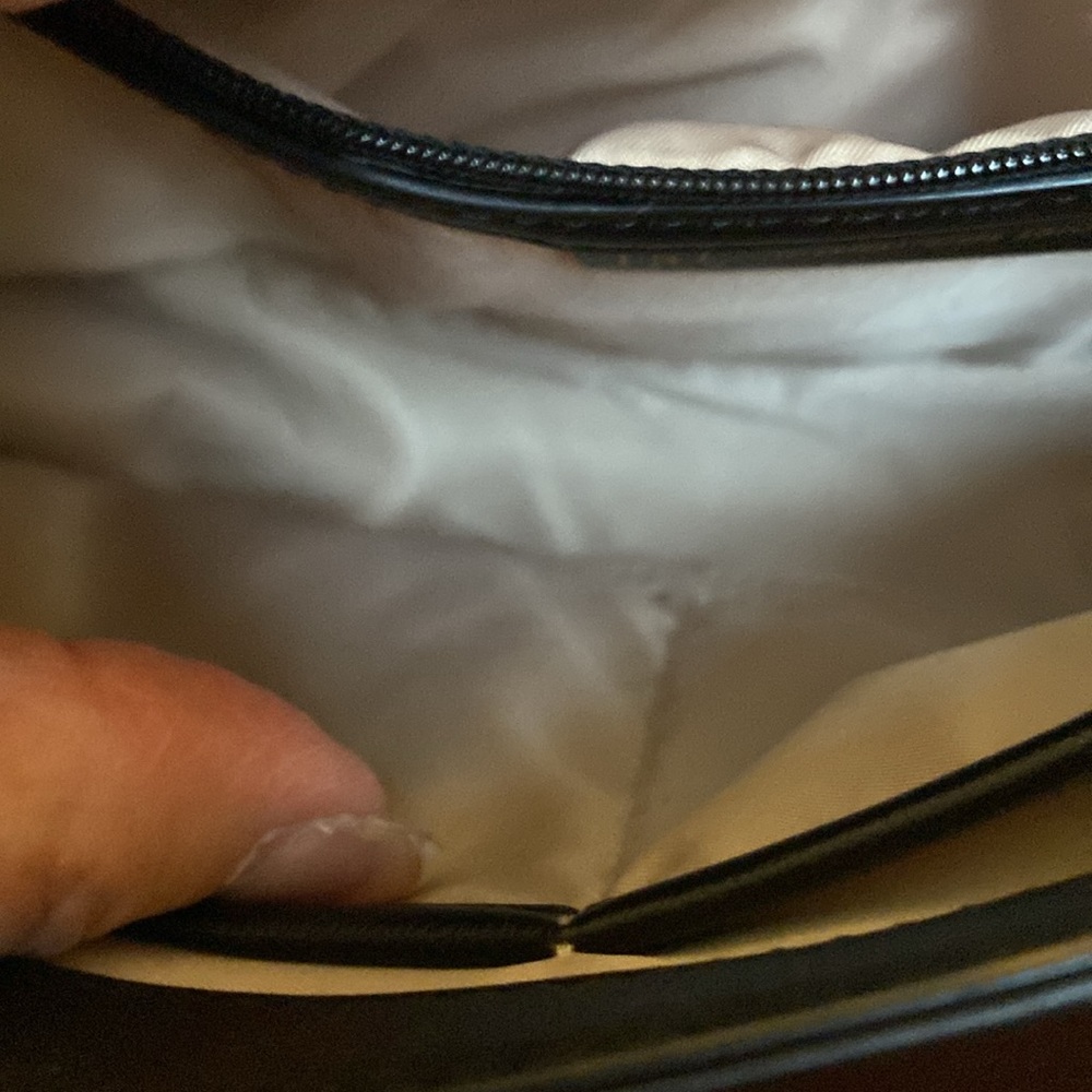 INC BLACK CROSSBODY - Picture 5 of 6